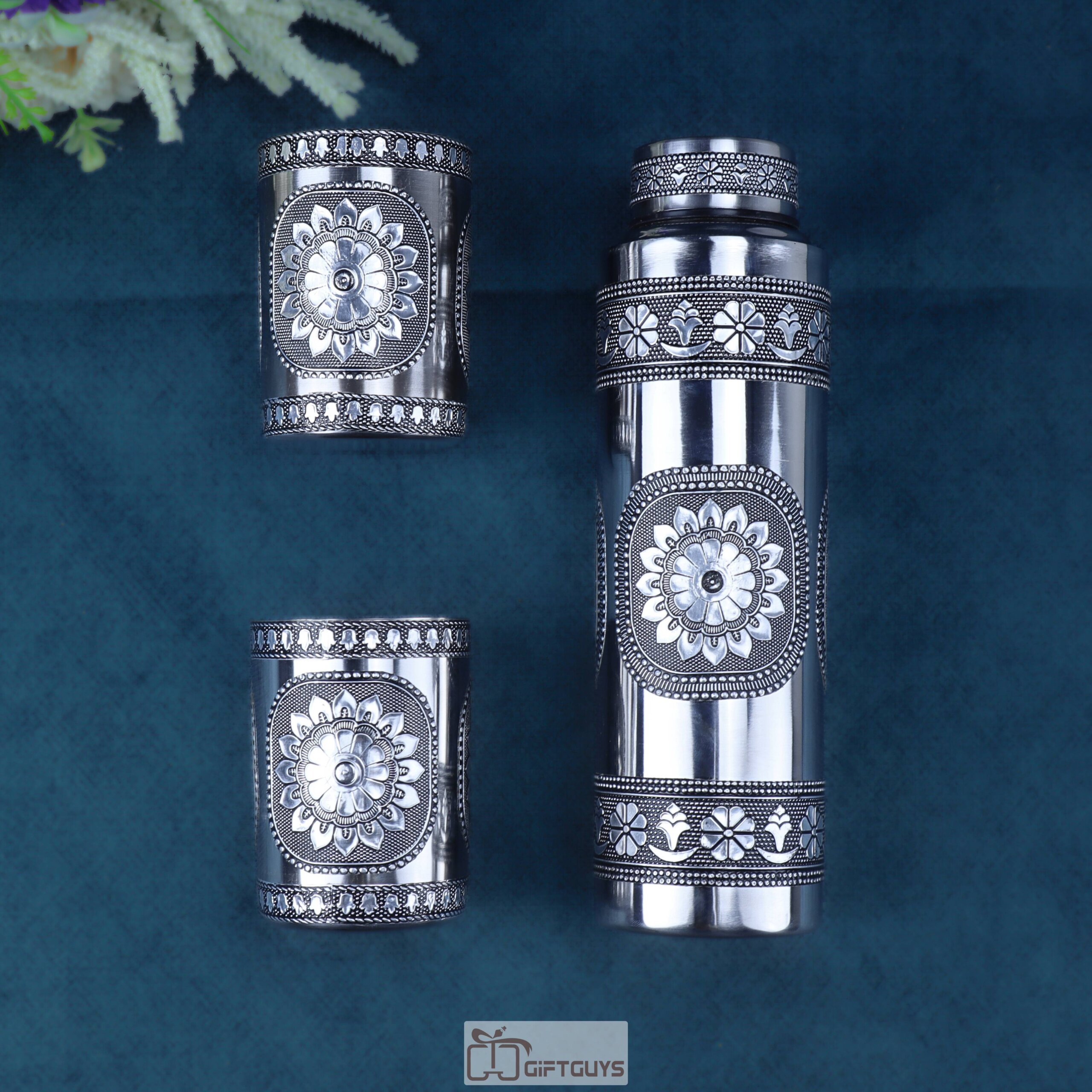 750 ml Oxidised Steel Water Bottle with 2 Matching Glasses | Antique Floral Design | Eco-Friendly Drinkware Set - Image 3