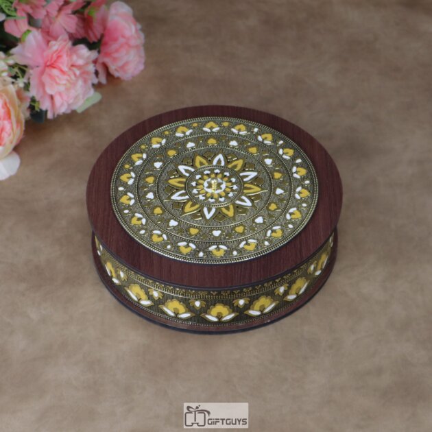 Premium Wooden Round Masala Box with Oxidized Floral Work – 9x2.5 Inch Traditional Spice Organizer with 7 Stainless Steel Containers (1000g)