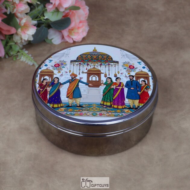 Traditional Indian Wedding Scene Print Stainless Steel Round Box – 6.5x2.5 Inch Decorative Festive Gift Box for Sweets, Dry Fruits & Wedding Favors (320g)