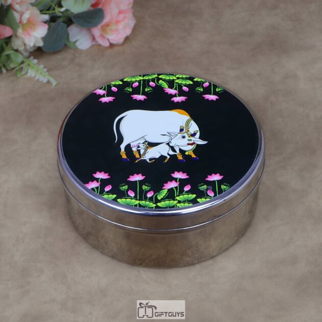 Traditional Kamdhenu Pichwai Print Stainless Steel Round Box – 6.5x2.5 Inch Decorative Sacred Cow Art Gift Box for Sweets, Dry Fruits & Wedding Favors (320g)